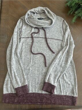 Pink Clover Gray Marled Cowl Pullover with Burgundy Accent